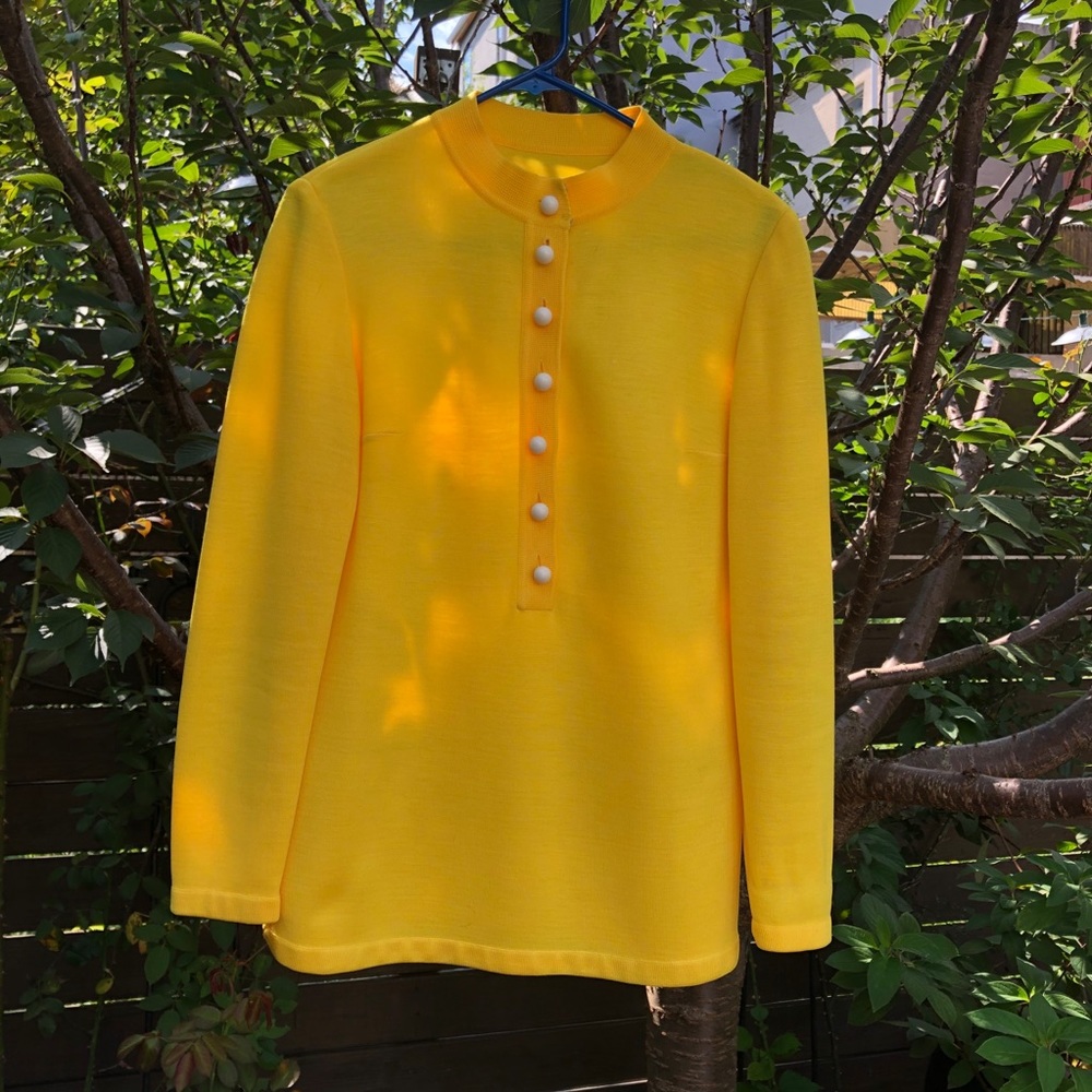 Vintage lemon yellow 60s tunic ☀️